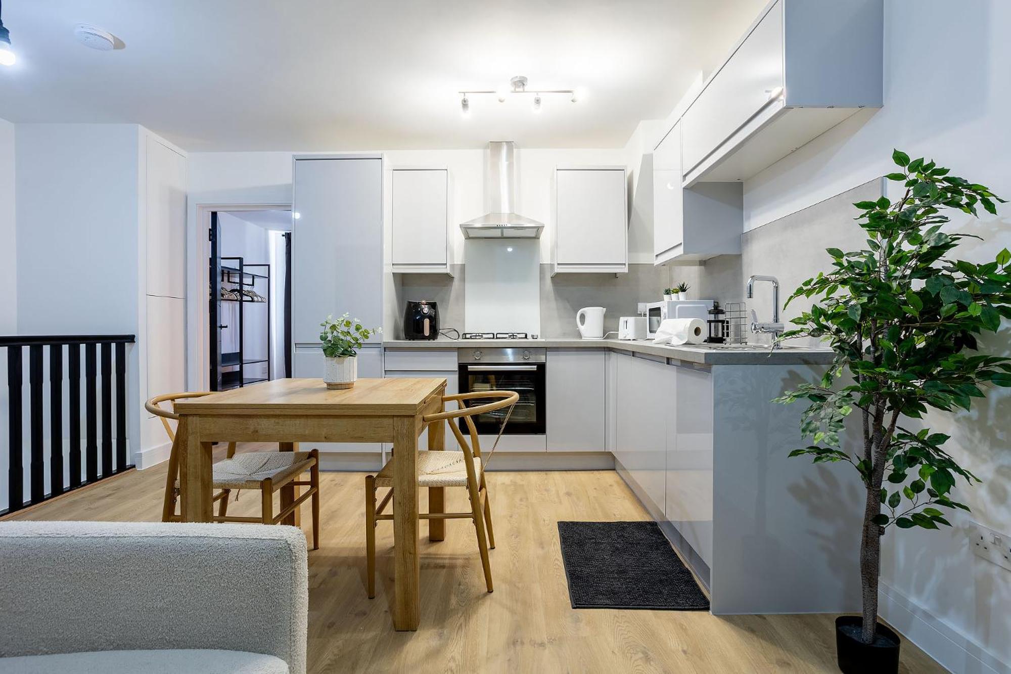 Apartment Lovely In
